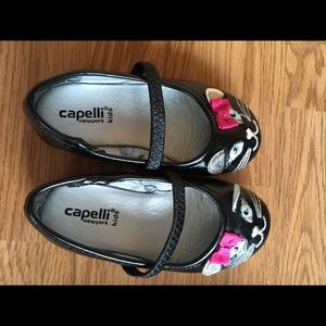 Kitty cat shoes size 4/5 toddler